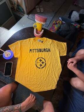 Jerzees Pittsburgh Steelers T-Shirt Size XL Yellow NFL Football